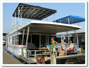 Patoka Queen houseboat at dock